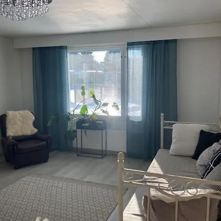 Apartment Paritalon Huoneisto *
